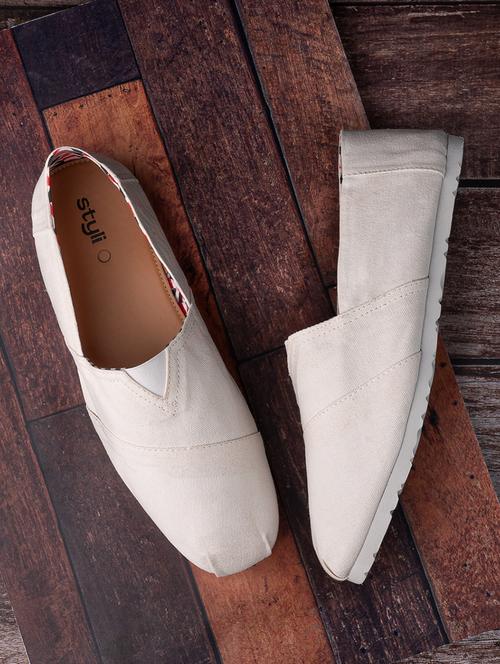 men white slip on espadrille - 21970903 -  Standard Image - 0