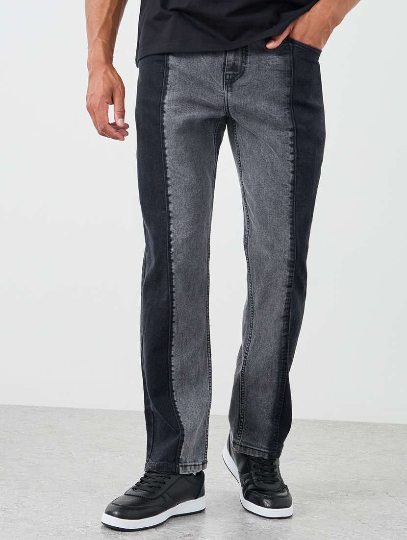 men color blocked mid rise straight fit jeans - 21970947 - Zoom Image - 0