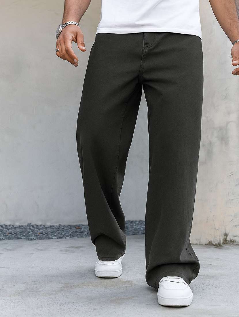 men plain mid rise full length baggy jeans