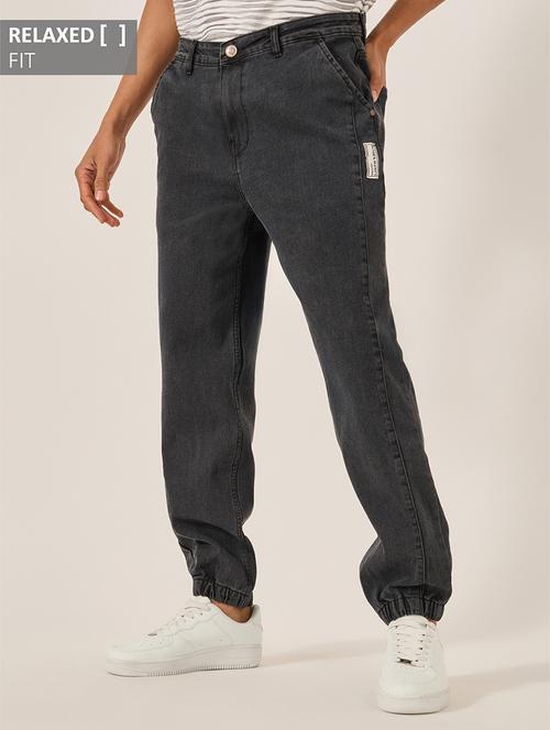 men solid mid rise relaxed fit jogger - 21971605 - Standard Image - 0