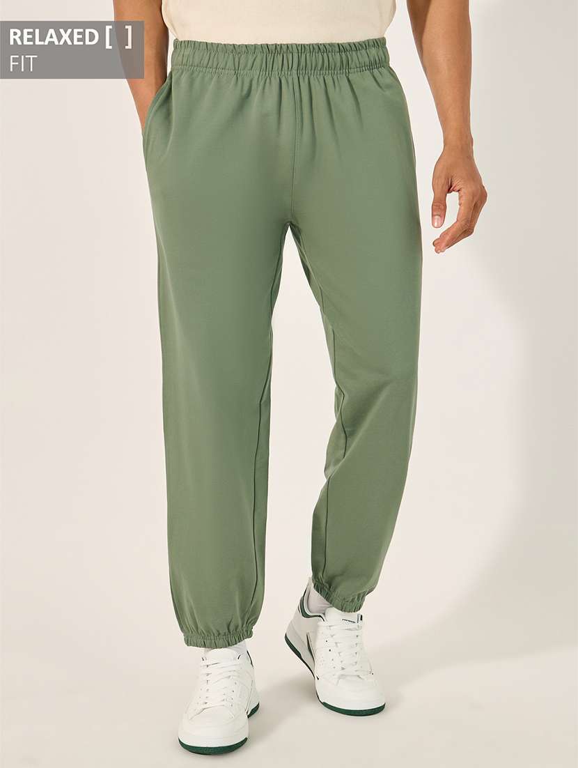 men solid mid rise relaxed fit jogger - 21971758 - Zoom Image - 0