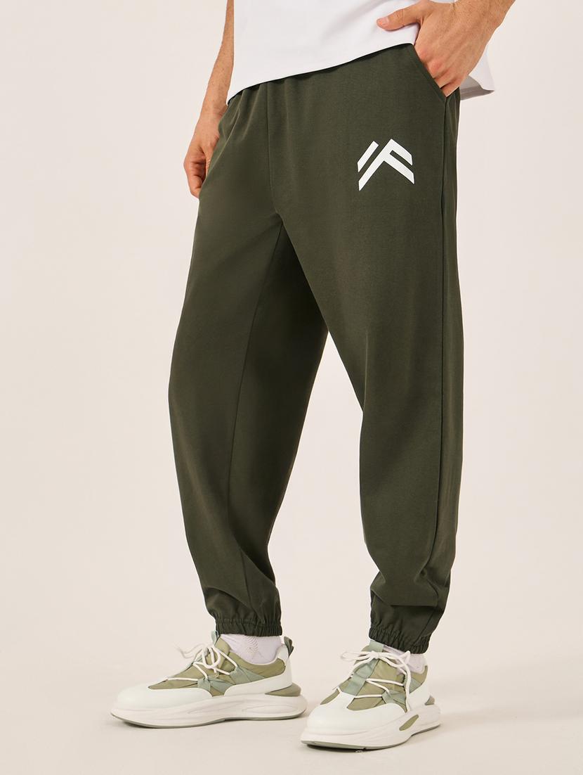 men printed mid rise relaxed fit jogger - 21971768 -  Zoom Image - 0