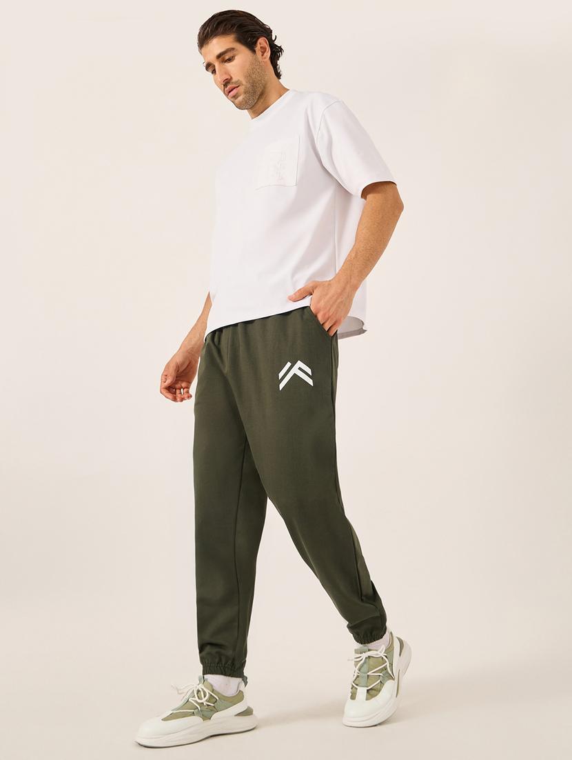 men printed mid rise relaxed fit jogger - 21971768 - Standard Image - 2