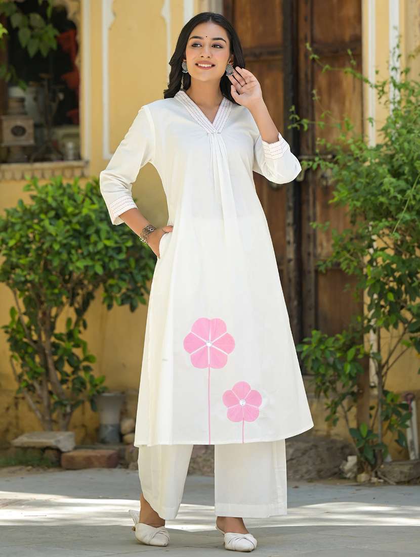 women floral three quarter sleeve kurta pant set - 21972323 -  Standard Image - 2