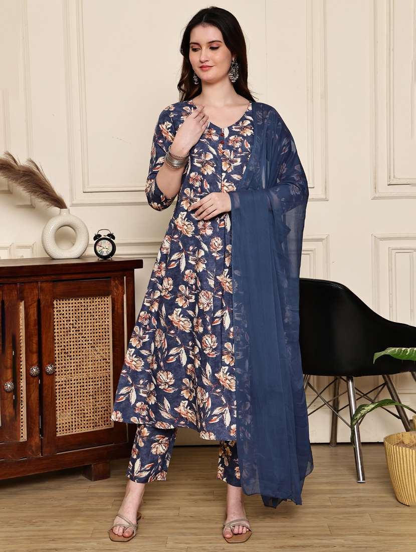 women three quarter sleeve kurta pant with dupatta set - 21972463 -  Standard Image - 2