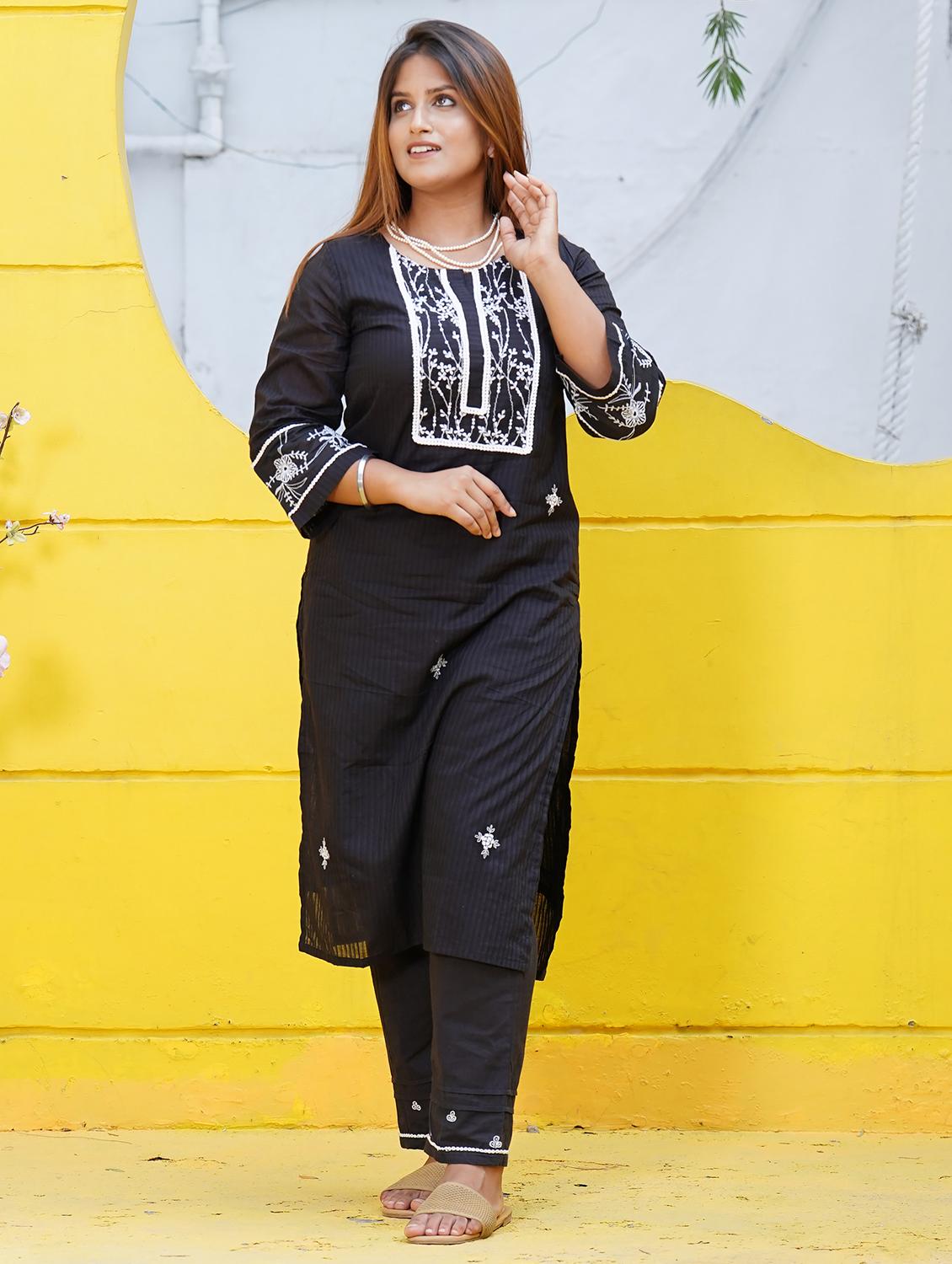 women solid with work three quarter sleeve straight kurta - 21974927 - Zoom Image - 0
