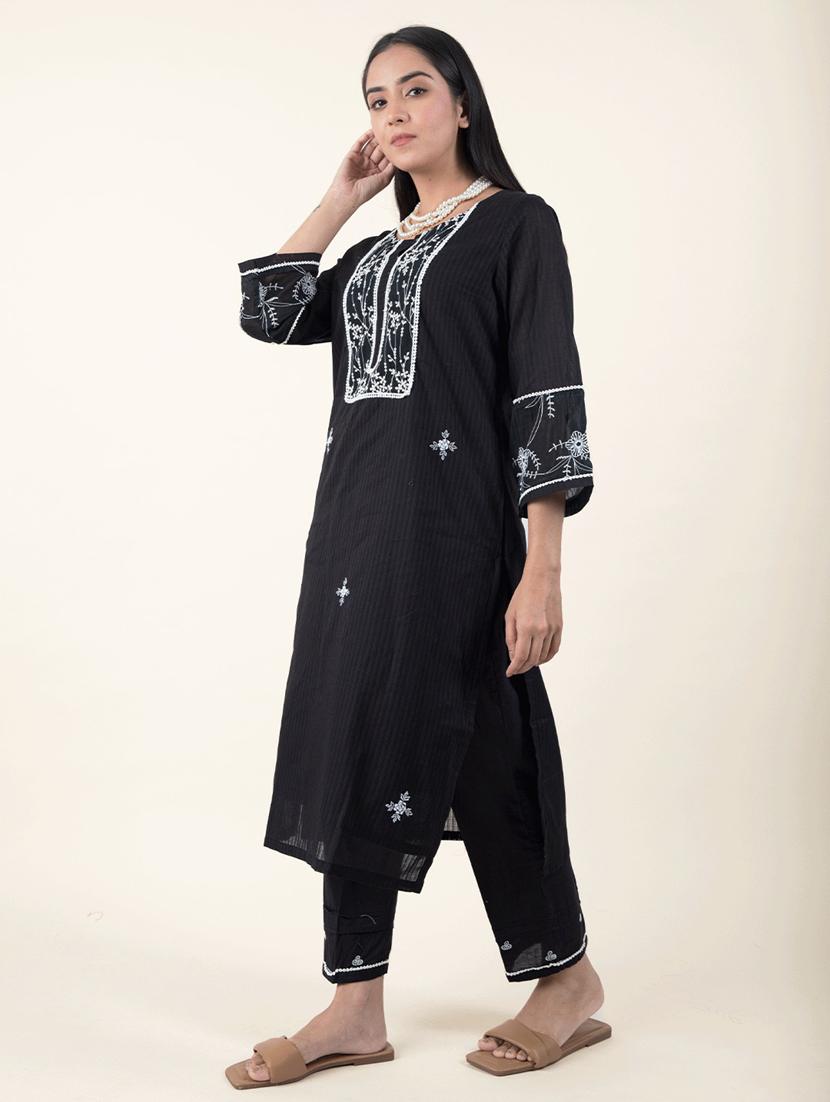 women solid with work three quarter sleeve straight kurta - 21974927 - Standard Image - 2