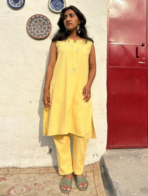 women solid with work sleeveless a-line kurta - 21974938 - Standard Image - 0