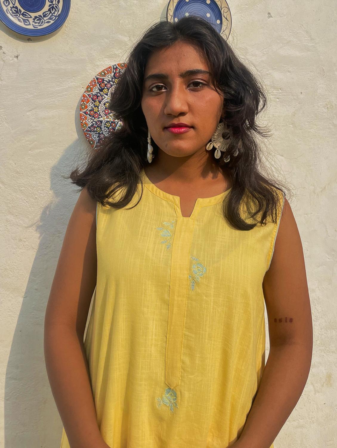 women solid with work sleeveless a-line kurta - 21974938 - Standard Image - 2