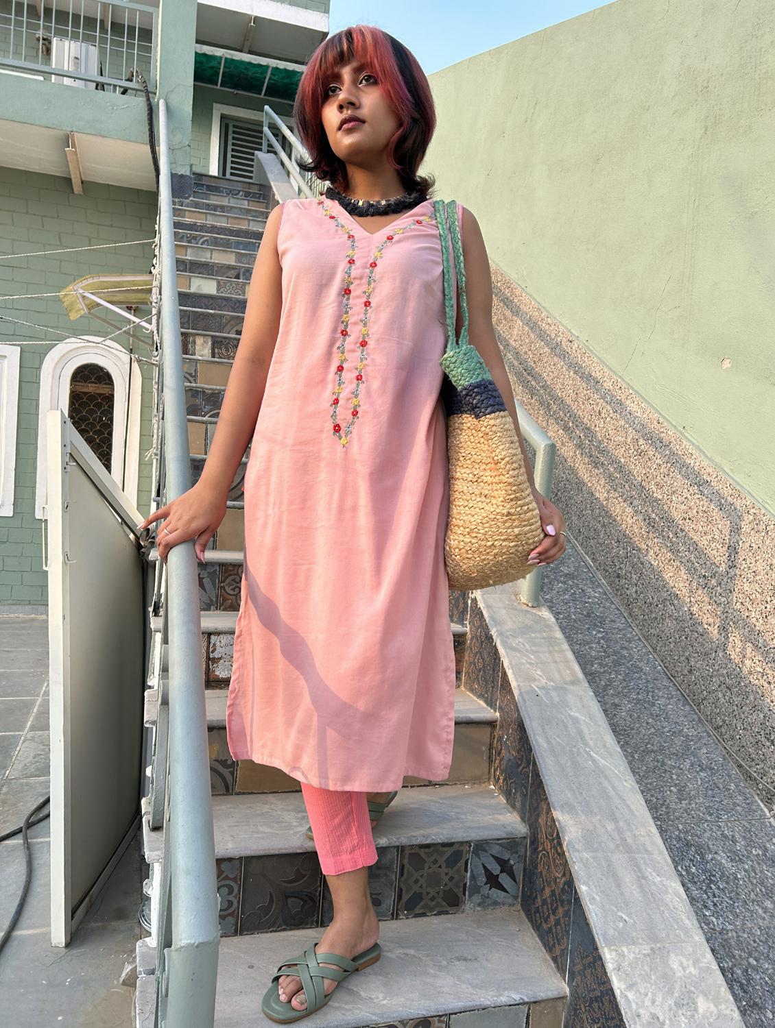 women solid with work sleeveless a-line kurta - 21974940 - Zoom Image - 0