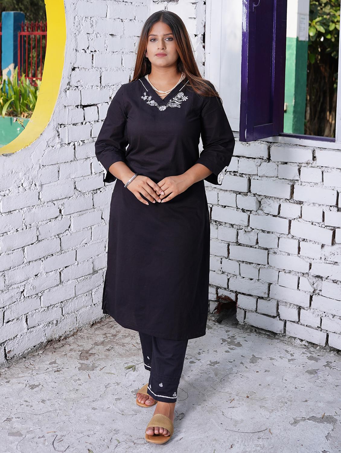 women solid with work three quarter sleeve straight kurta - 21974970 - Zoom Image - 0