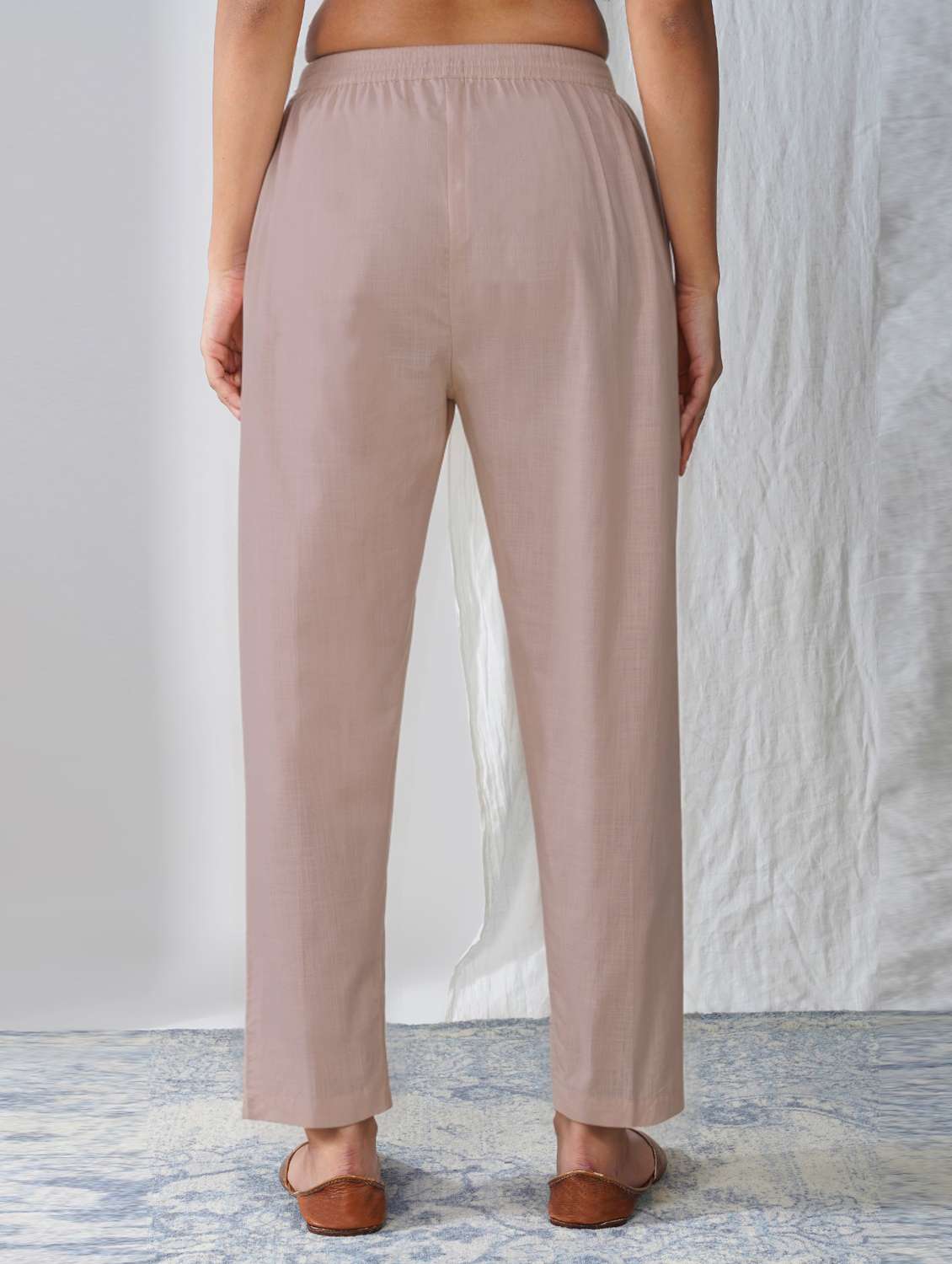 women solid mid rise ankle length tapered pant - 21975004 -  Standard Image - 2