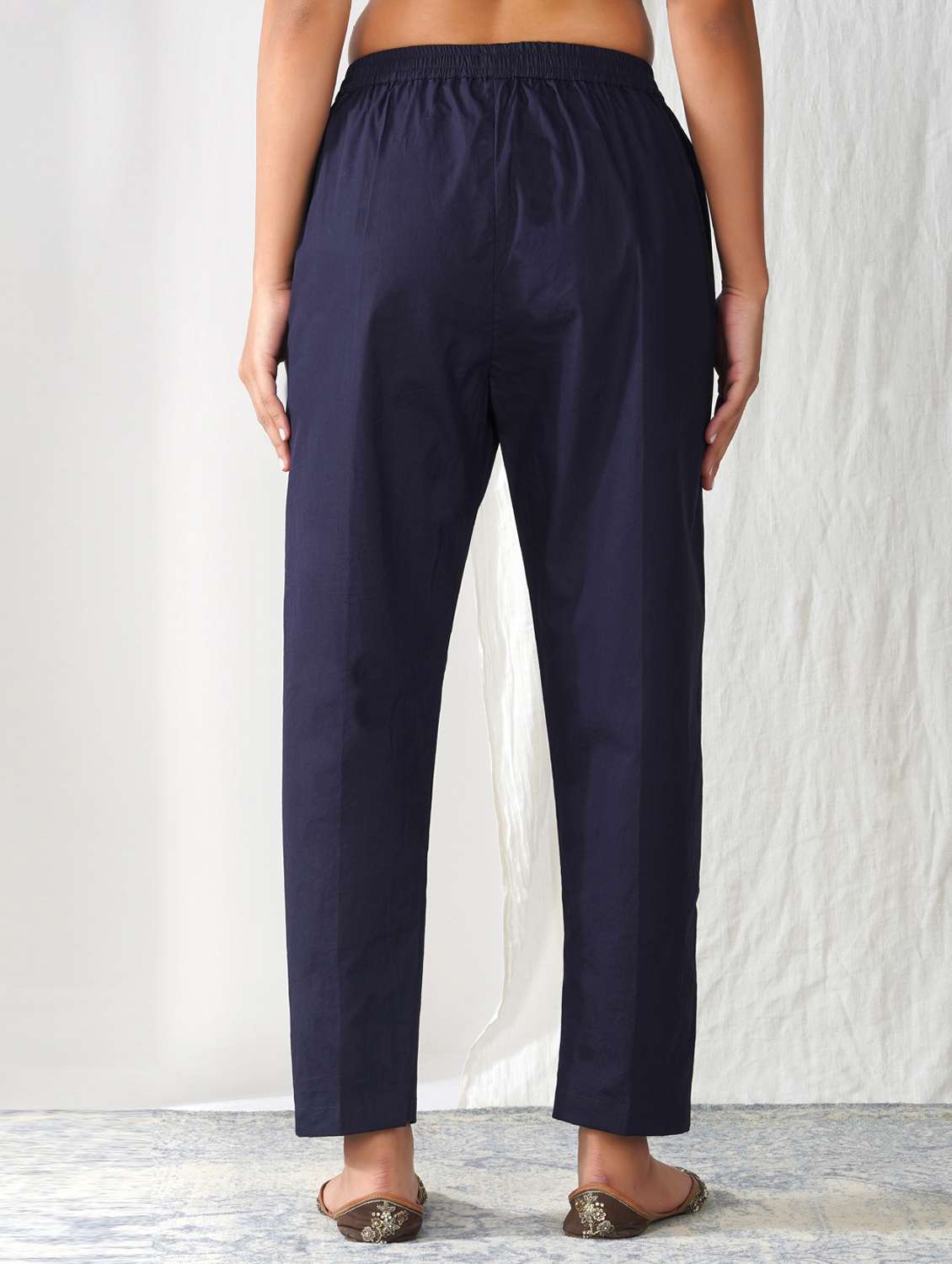 women solid mid rise ankle length tapered pant - 21975040 -  Standard Image - 2