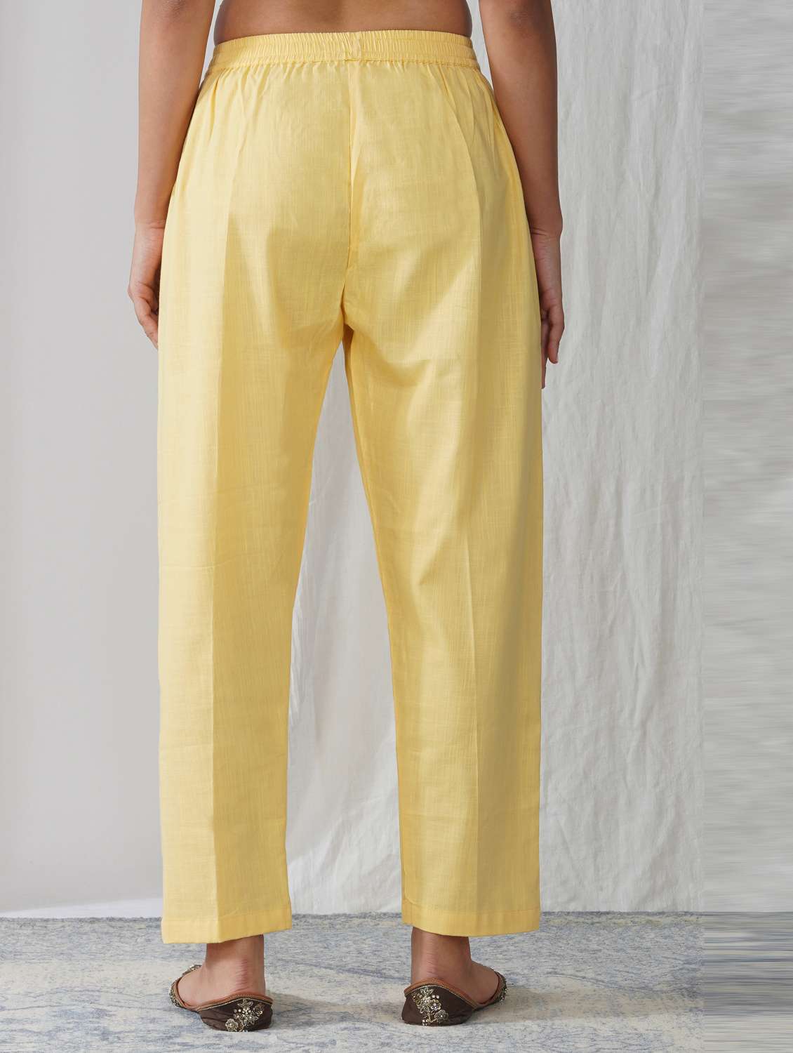 women solid mid rise ankle length tapered pant - 21975047 - Standard Image - 2