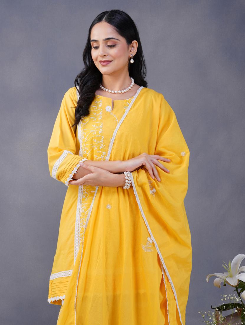 women three quarter sleeve kurta sharara with dupatta set - 21975060 - Standard Image - 2