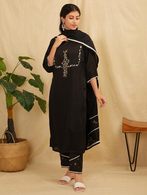 women three quarter sleeve kurta pant with dupatta set - 21975167 - Standard Image - 0