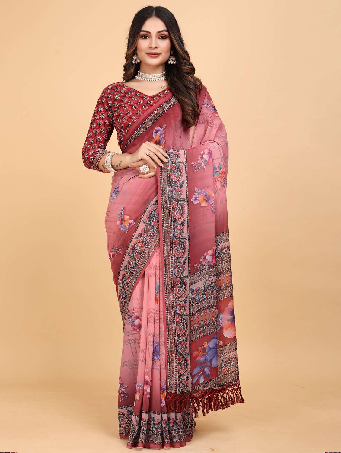 women floral printed saree with blouse - 21975251 -  Zoom Image - 0