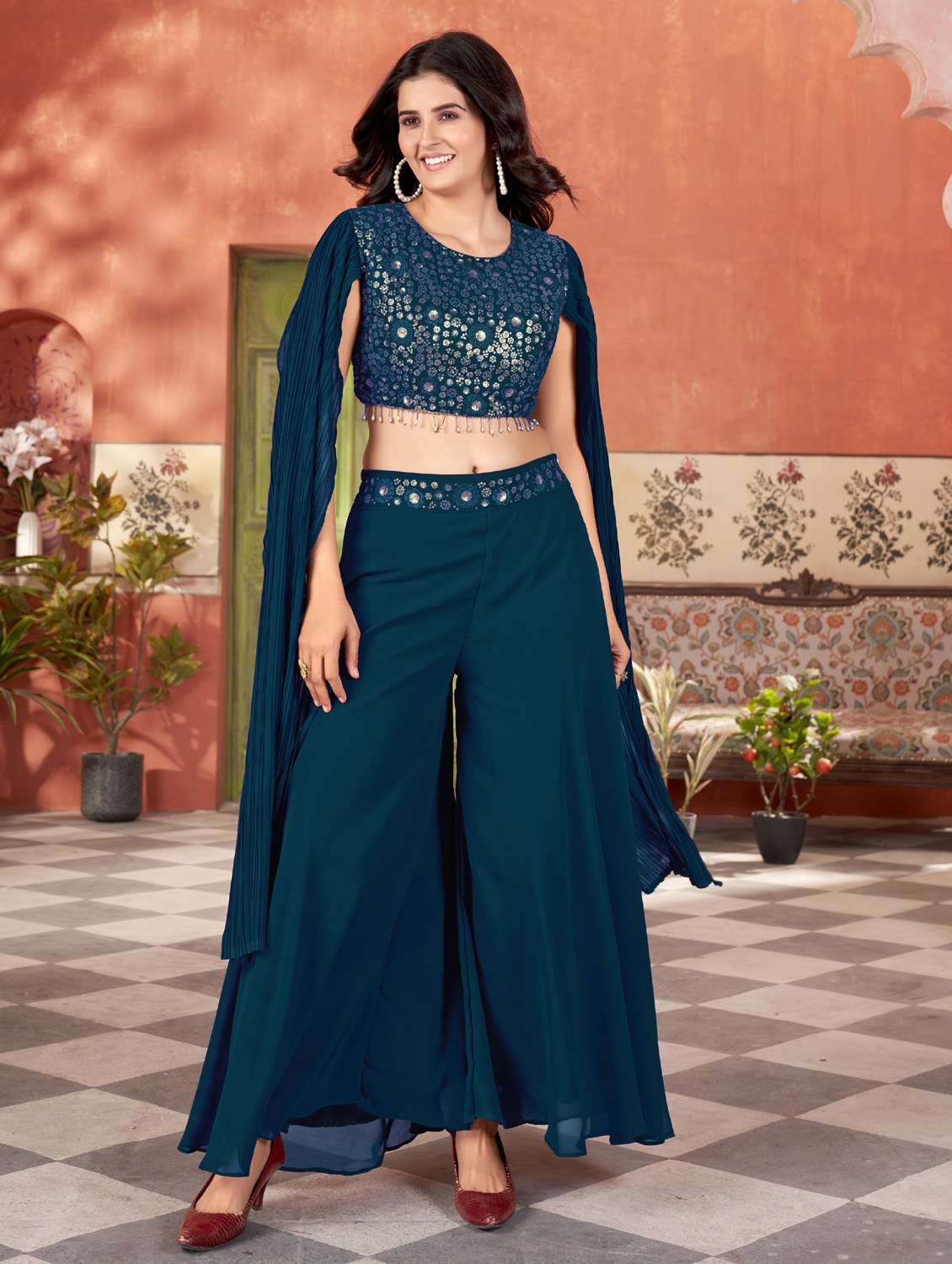 women solid with work round neck fusion set