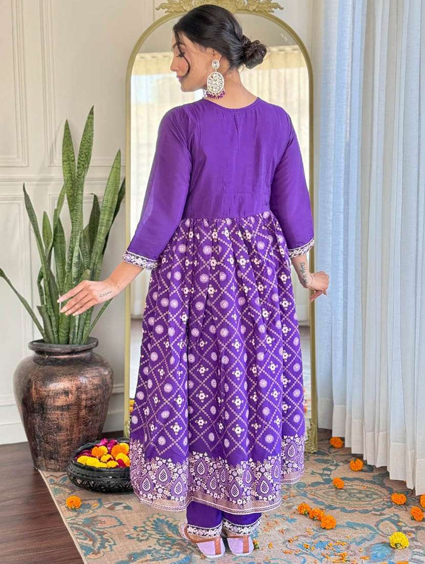 women three quarter sleeve kurta pant with dupatta set - 21975486 - Standard Image - 2