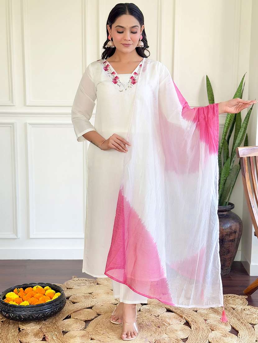 women three quarter sleeve kurta pant with dupatta set - 21975561 - Standard Image - 2
