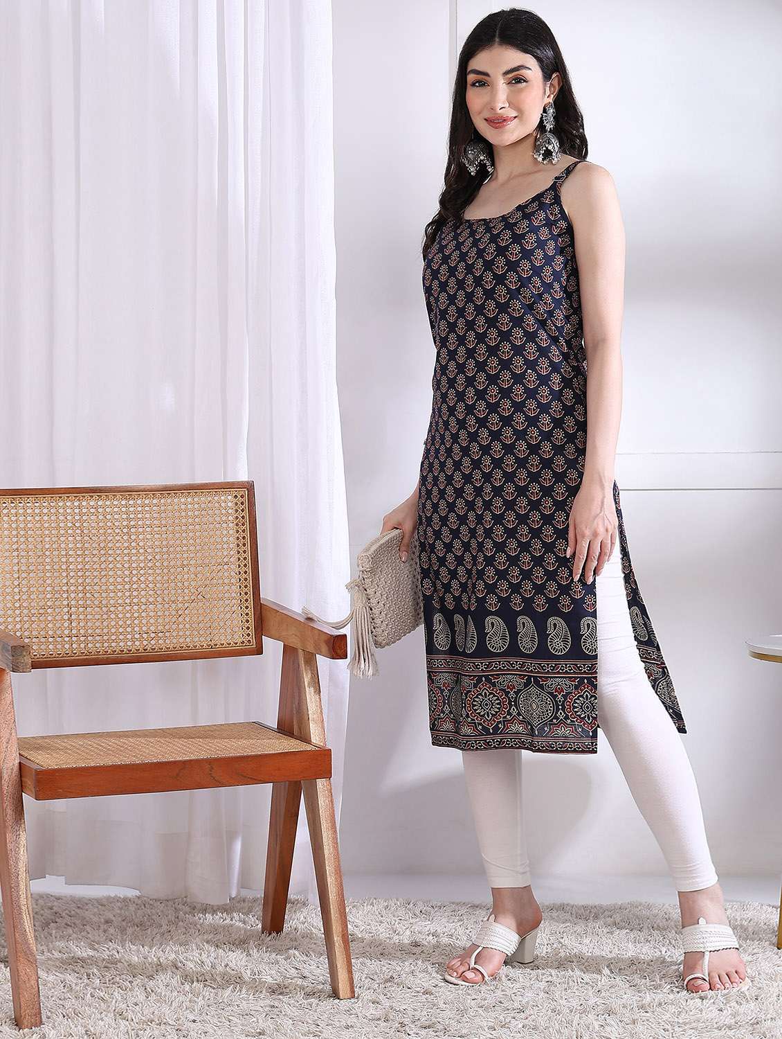 women printed sleeveless straight kurta - 21975781 -  Standard Image - 2