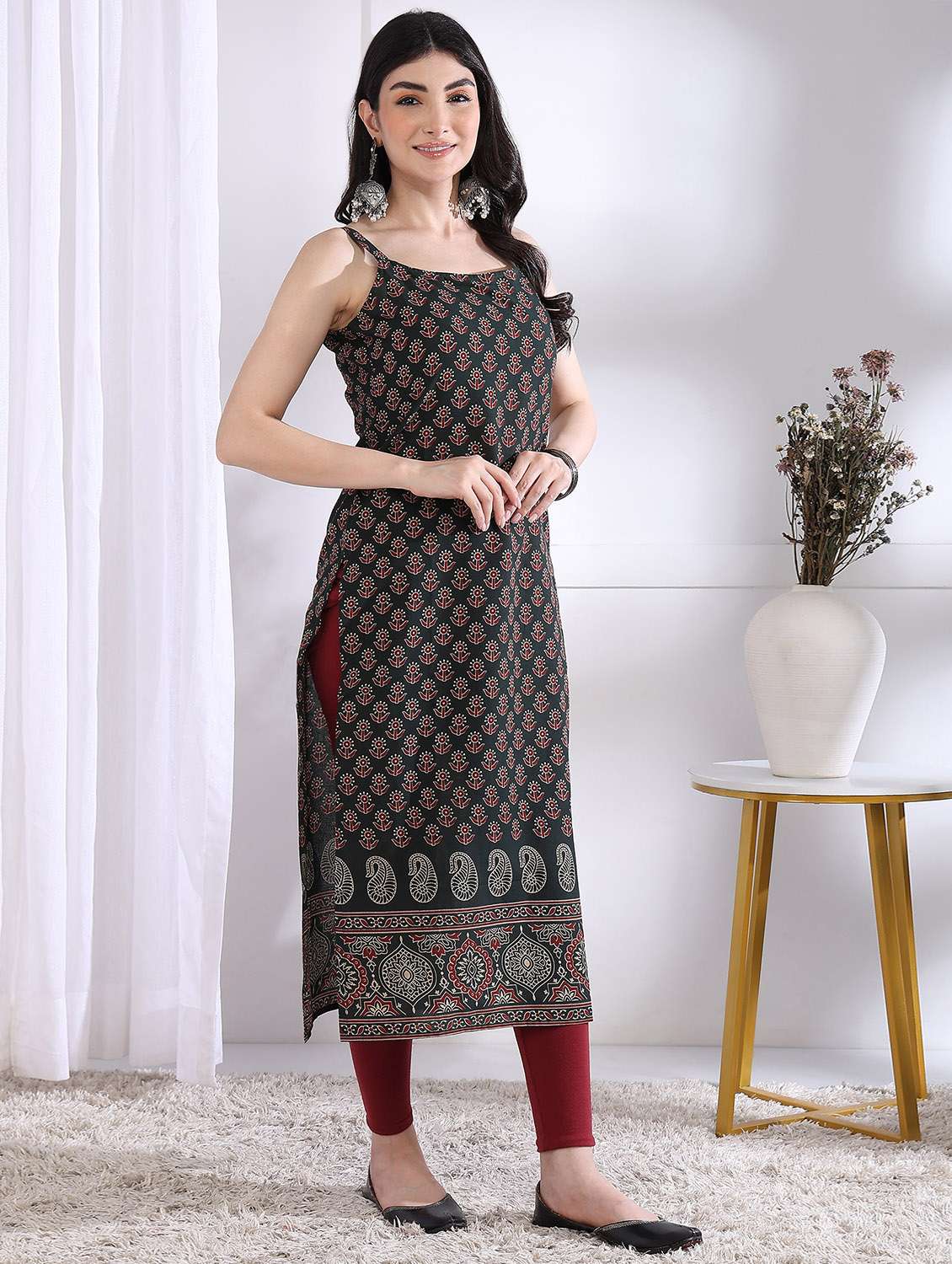 women printed sleeveless straight kurta - 21975782 -  Standard Image - 2