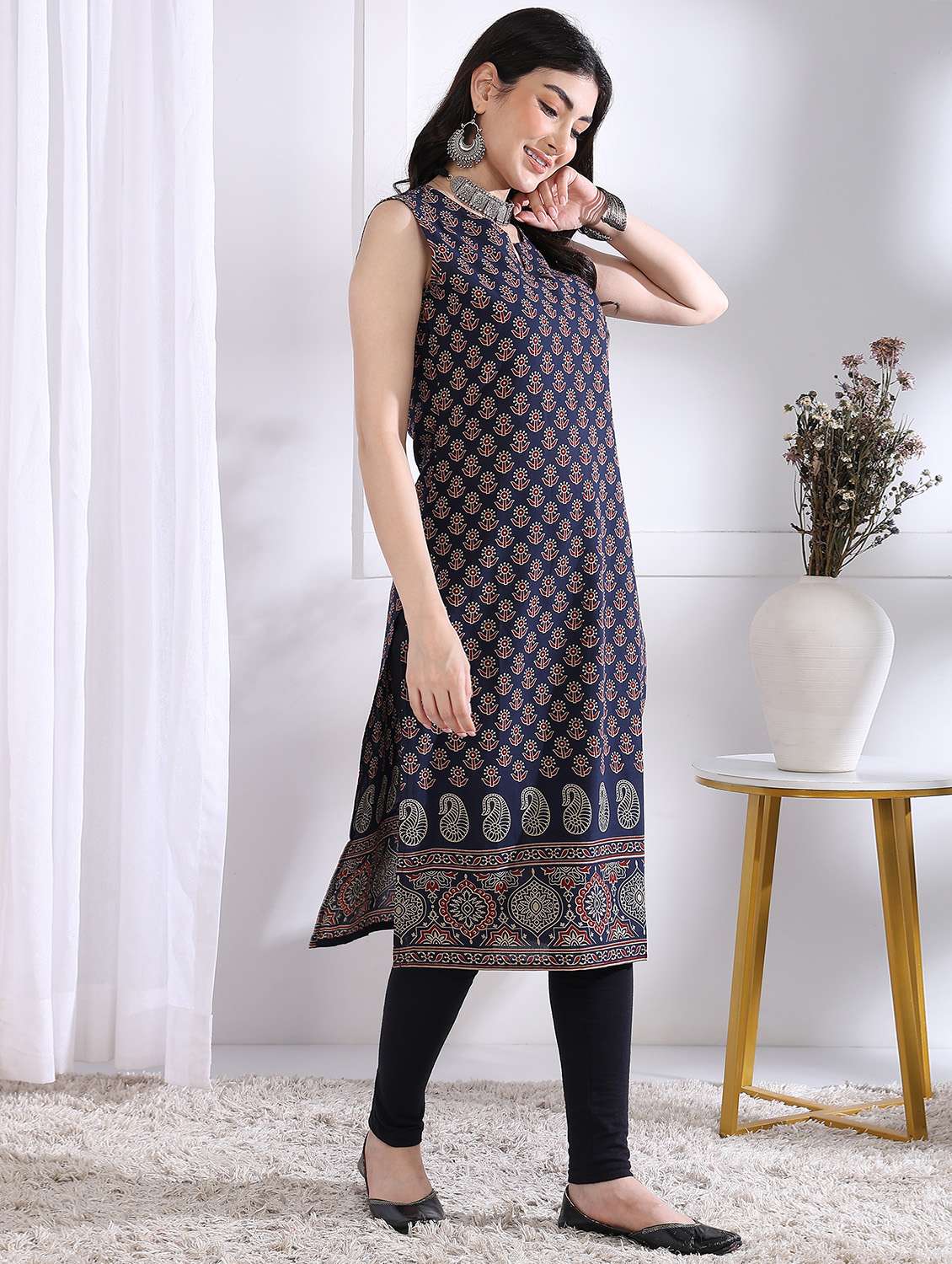 women printed sleeveless straight kurta - 21975785 -  Standard Image - 2