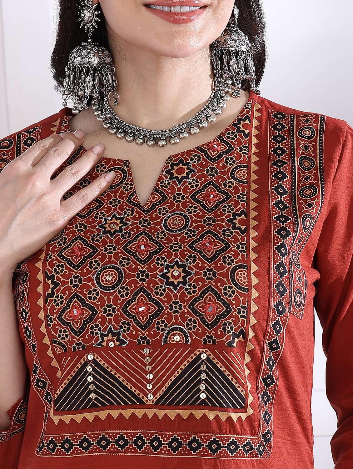 women three quarter sleeve kurta palazzo with dupatta set - 21975793 -  Standard Image - 7