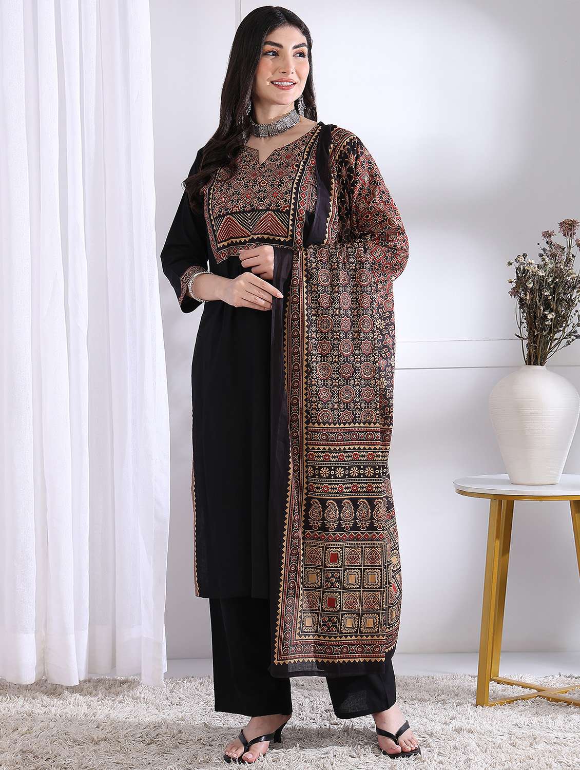 women three quarter sleeve kurta palazzo with dupatta set