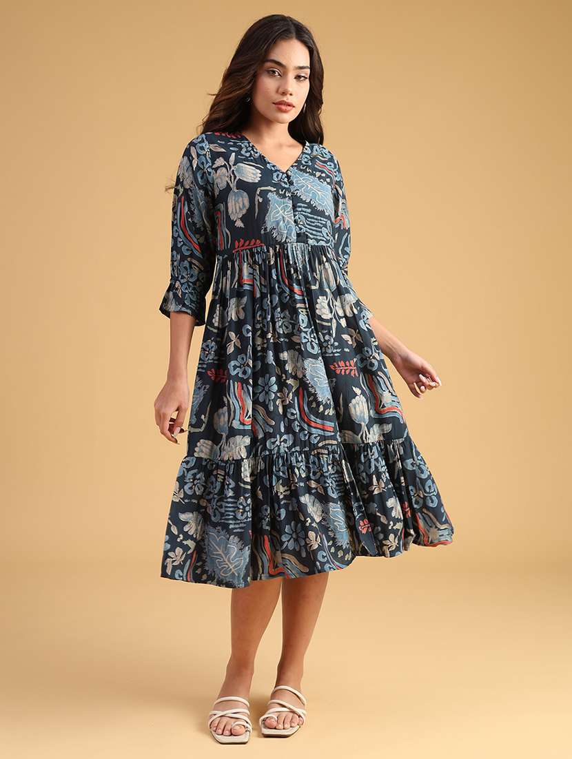 women printed three quarter sleeve tiered dress