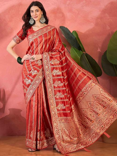women self design banarasi saree with blouse - 21976111 - Standard Image - 0