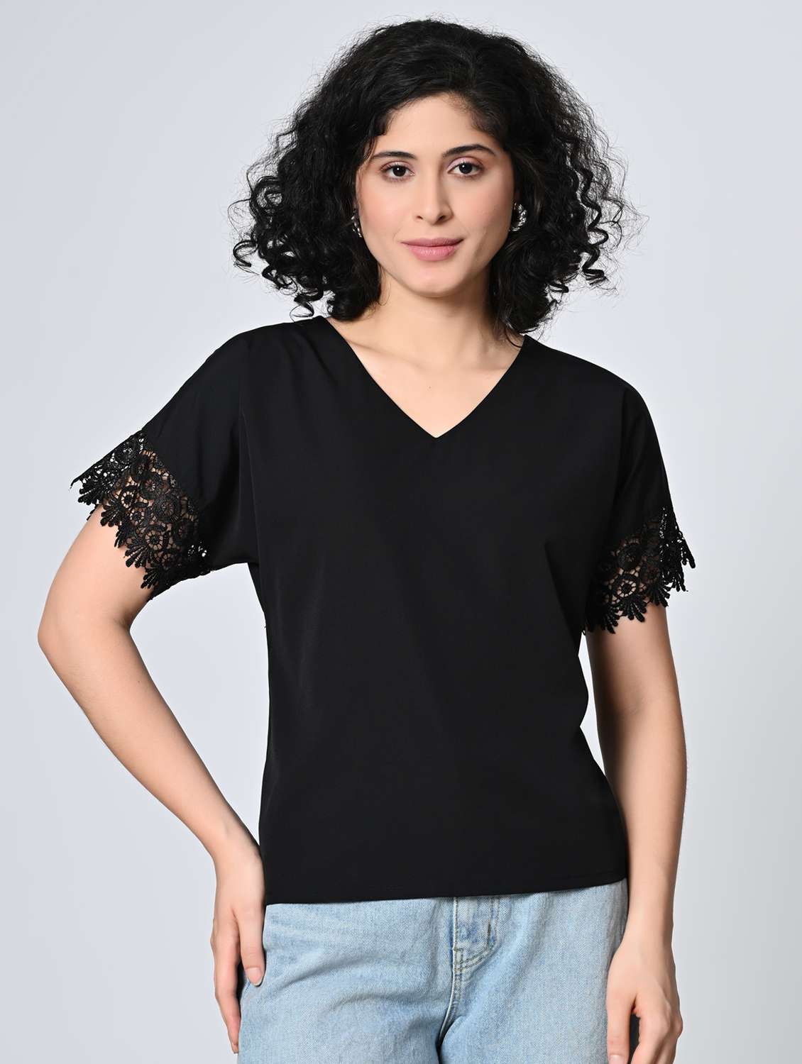 women black solid short sleeve regular top