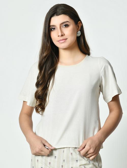 women white solid short sleeve regular top - 21976319 - Standard Image - 0