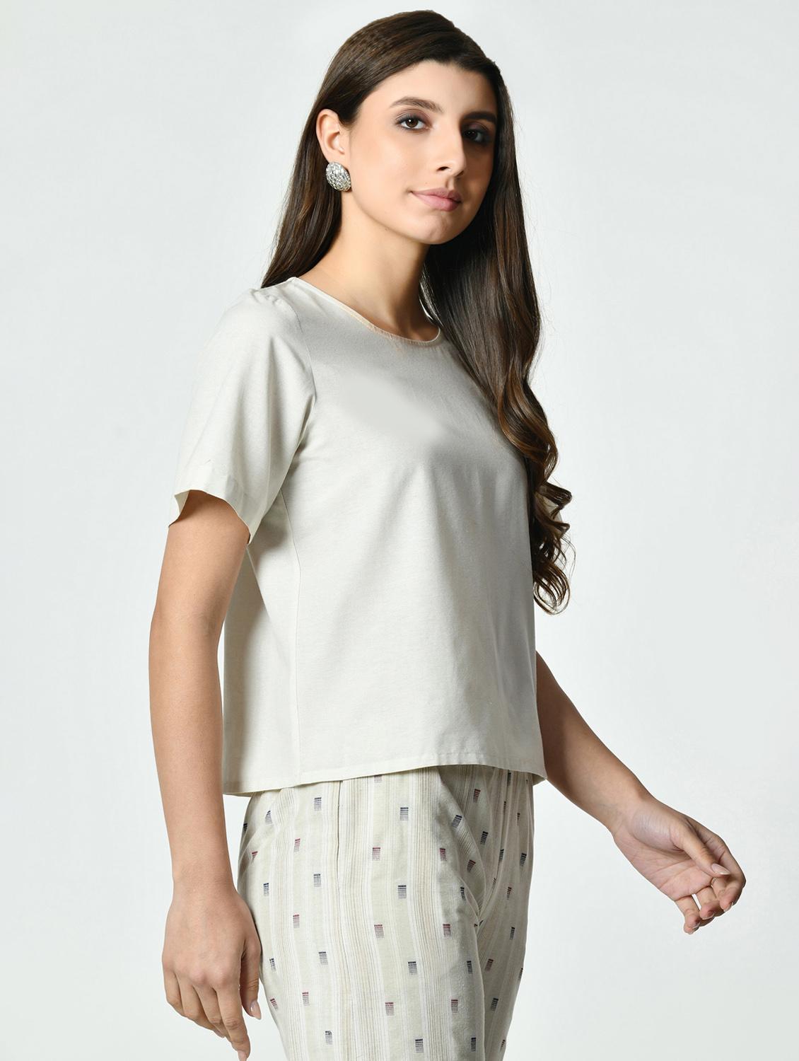 women white solid short sleeve regular top - 21976381 - Standard Image - 2