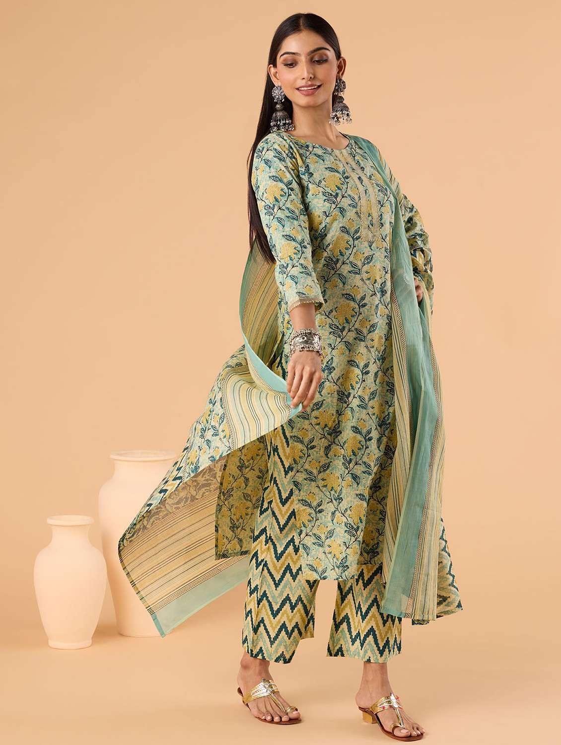 women three quarter sleeve kurta palazzo with dupatta set - 21976661 -  Standard Image - 2