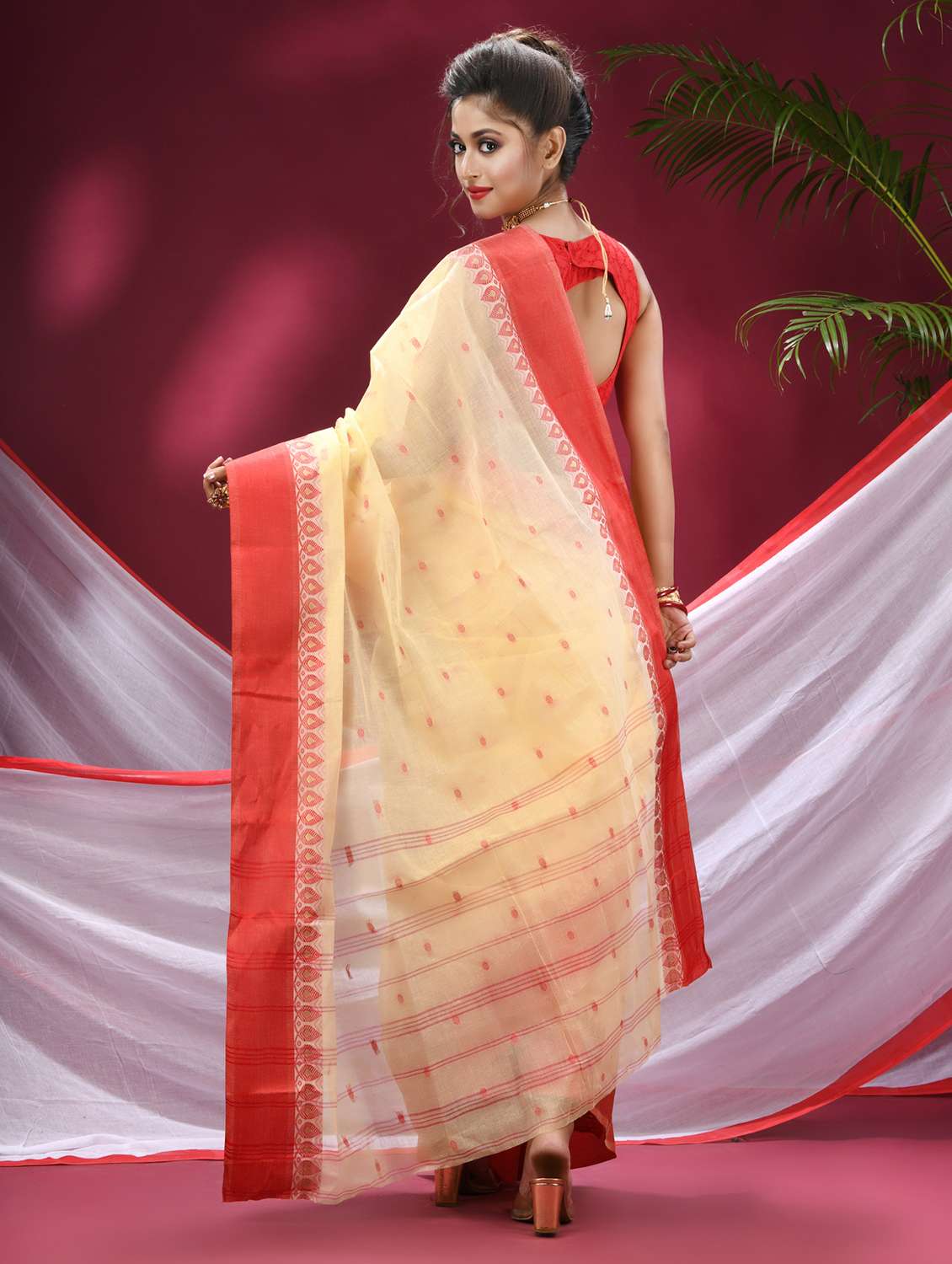 women self design handloom saree - 21977360 -  Standard Image - 2