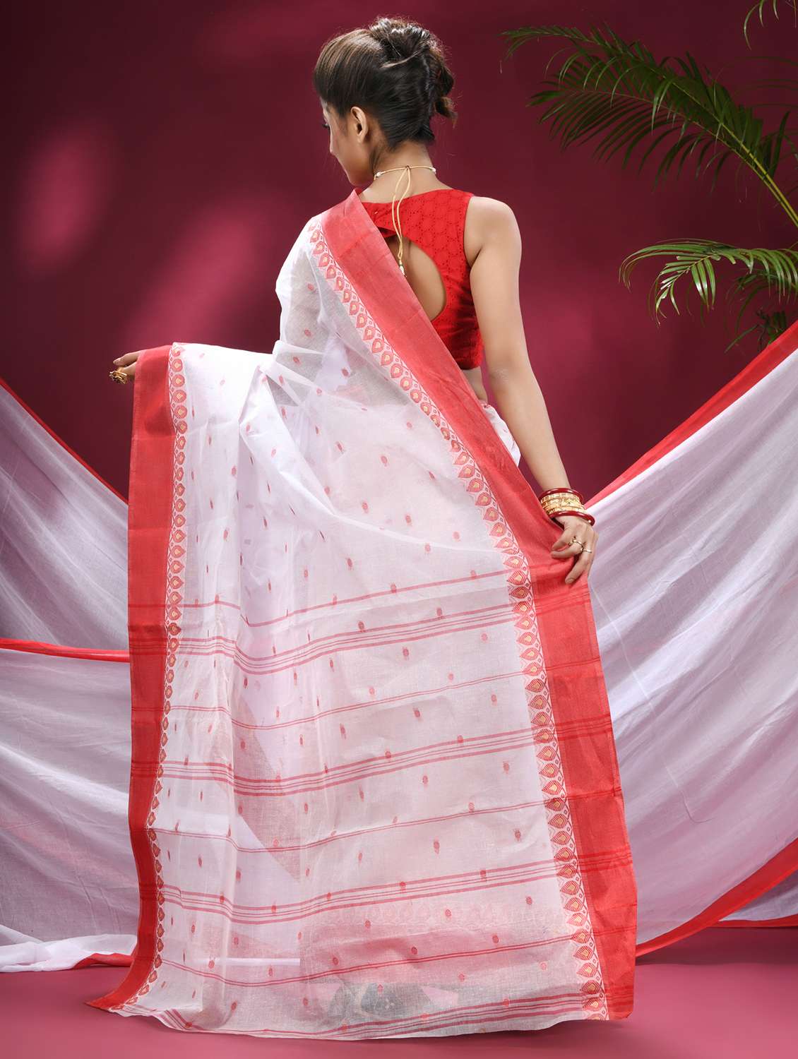 women self design handloom saree - 21977361 - Standard Image - 2