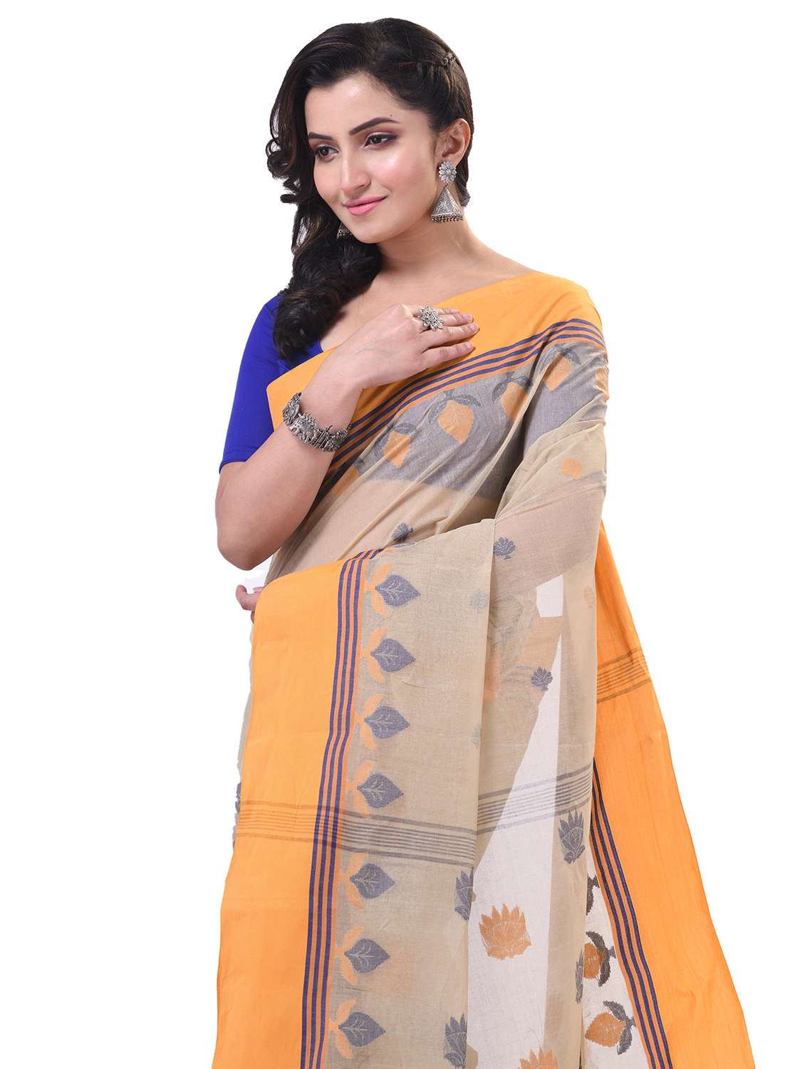 women self design handloom saree - 21977424 - Standard Image - 2