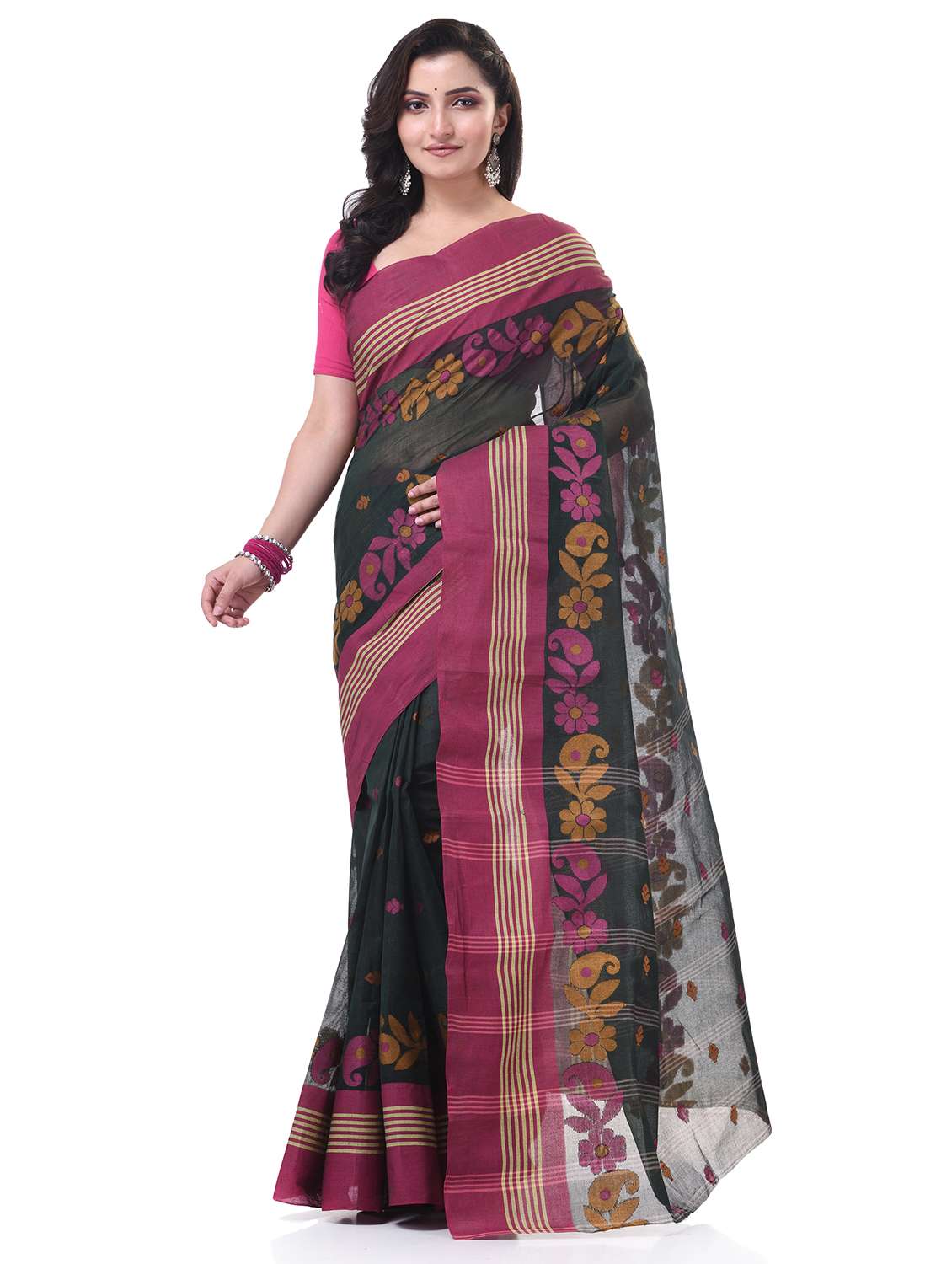 women self design handloom saree