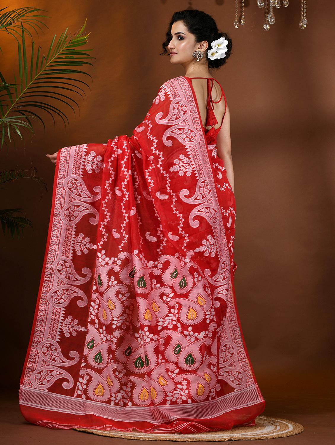 women red jamdani saree - 21977489 - Standard Image - 2