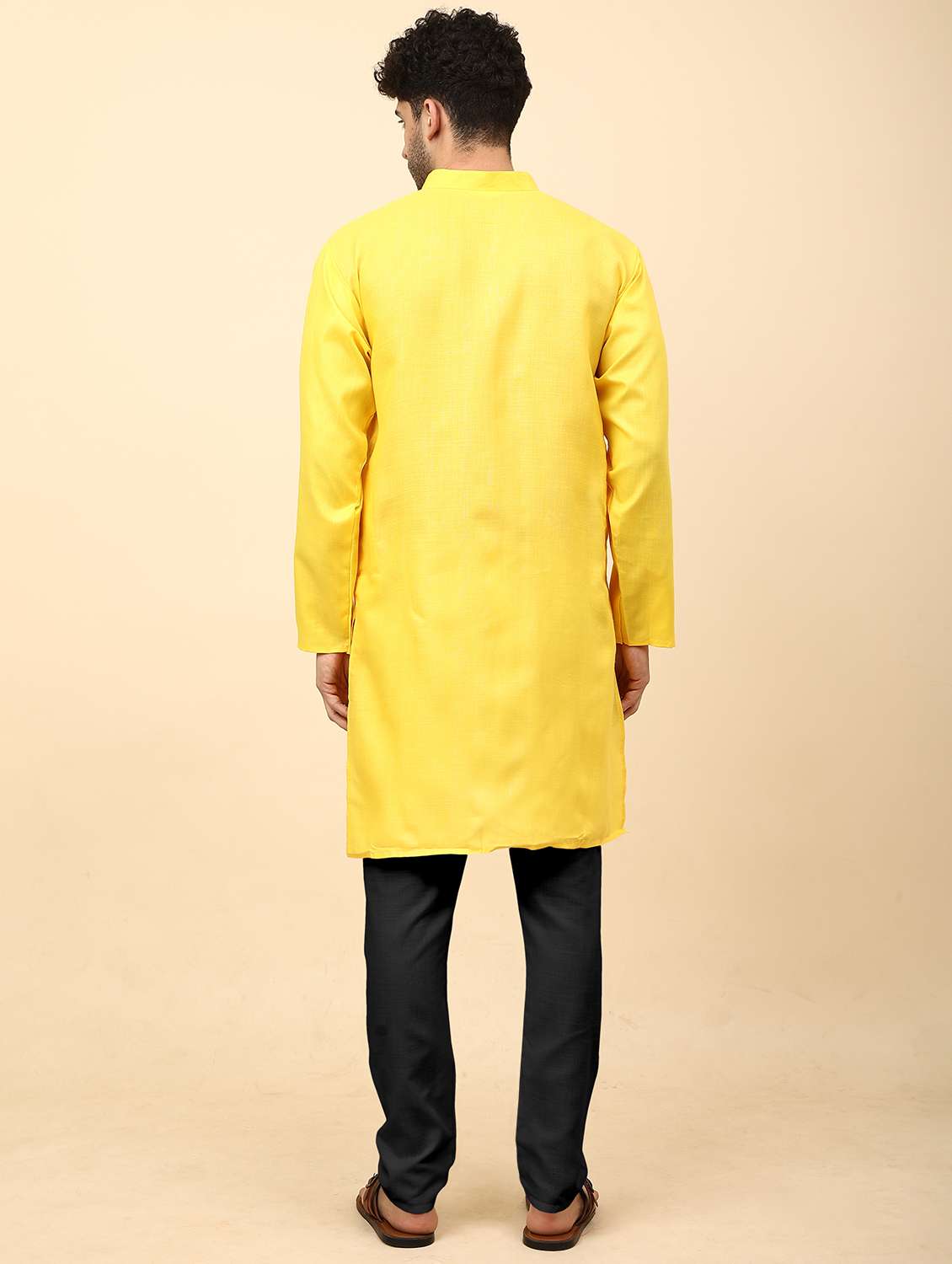 men pack of 2 solid mandarin neck kurta pyjama ethnic wear set - 21977978 -  Standard Image - 2