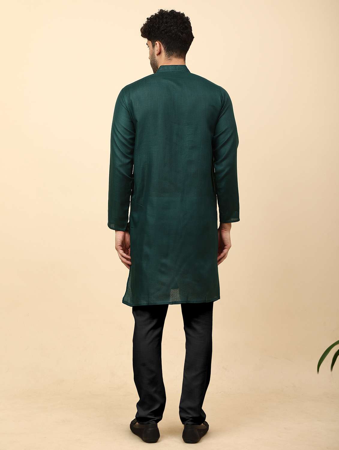 men pack of 2 solid mandarin neck kurta pyjama ethnic wear set - 21977992 -  Standard Image - 2