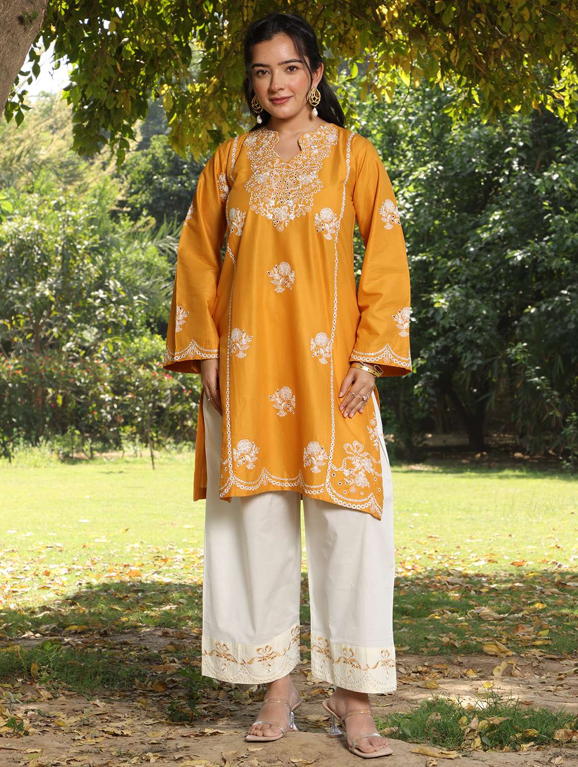 women solid with work long sleeve straight kurta