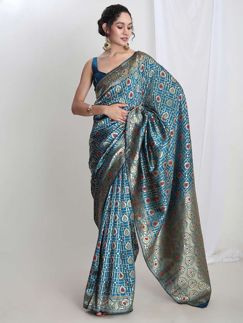women self design banarasi saree with blouse