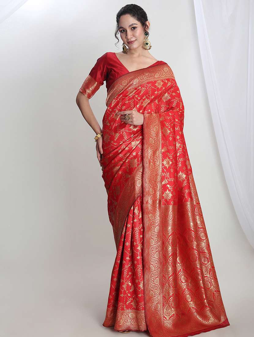 women self design banarasi saree with blouse