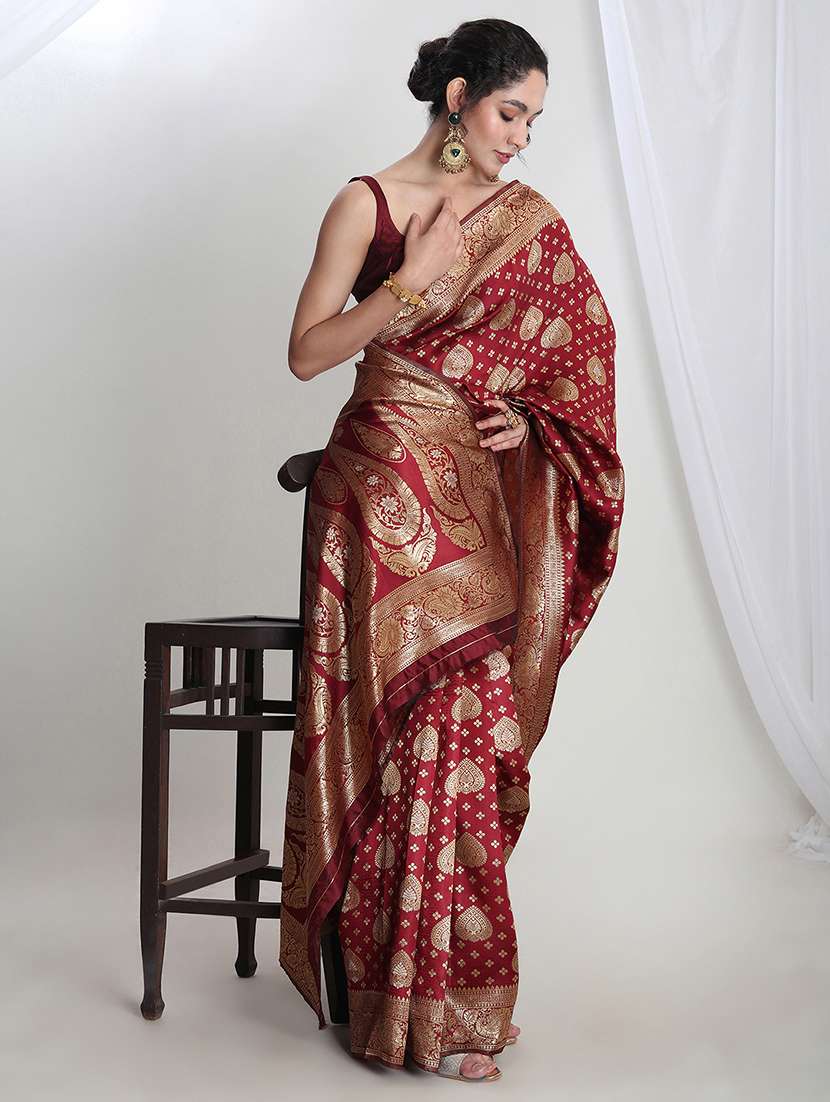 women self design banarasi saree with blouse