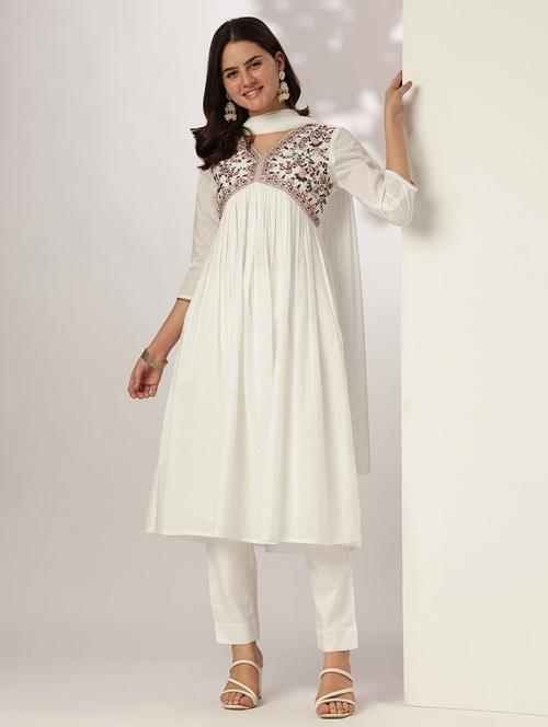 women embroidered three quarter sleeve kurta pant with dupatta set - 21978448 - Standard Image - 0