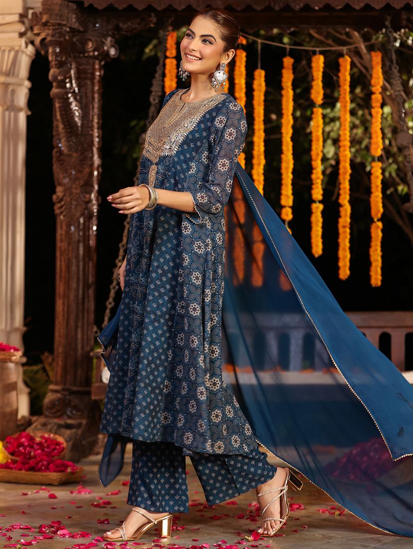 women embroidered three quarter sleeve kurta pant with dupatta set - 21978456 - Standard Image - 2