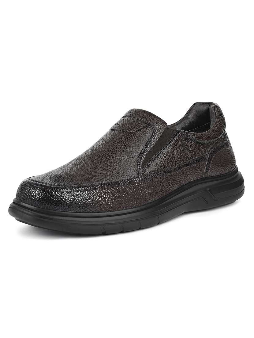 men solid slip on formal shoes - 21979012 - Standard Image - 2
