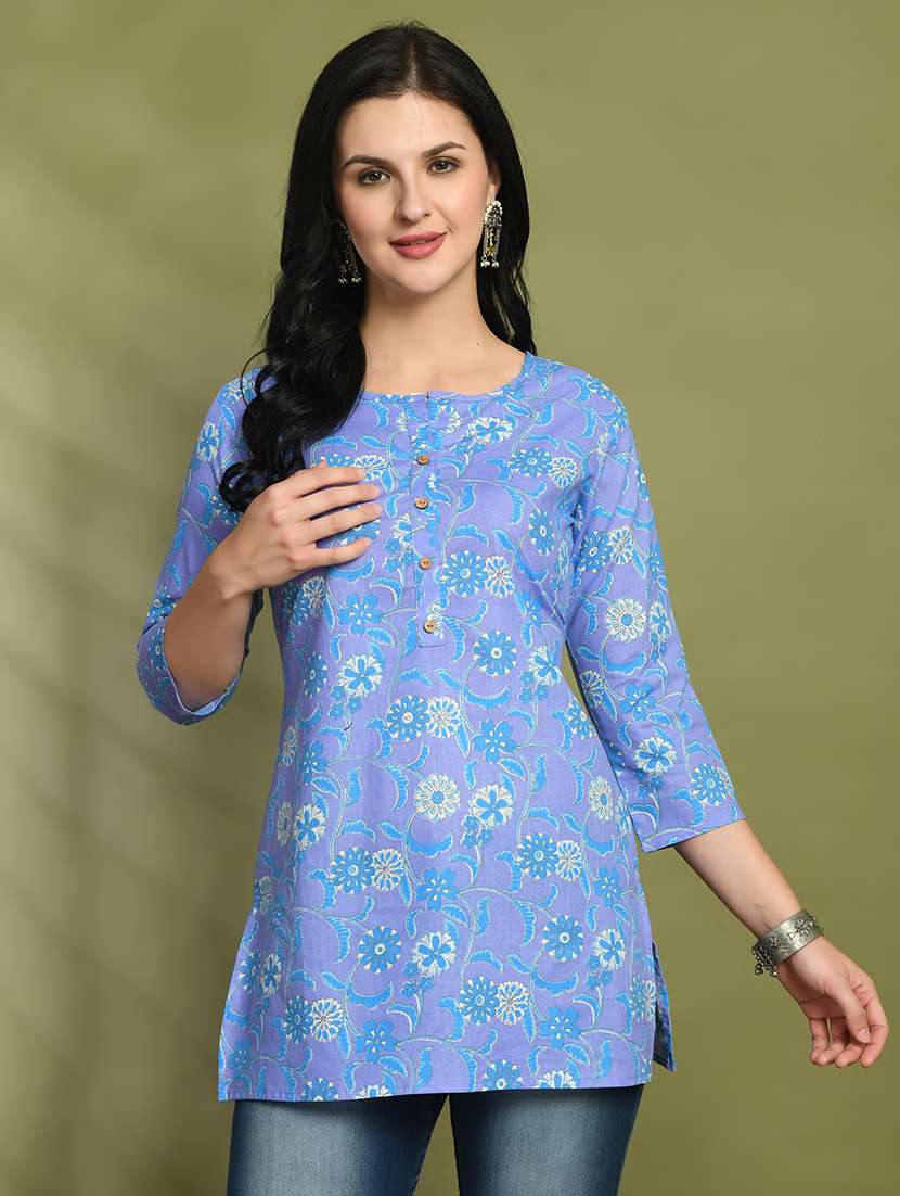 women printed three quarter sleeve straight kurti